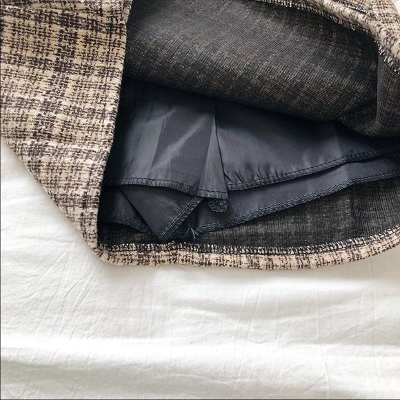 SOLD‼️ School girl skirt/Short - Picture 2 of 4